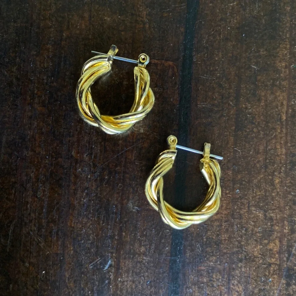 Gold Tone Twisted Rope Hoop Earrings Braided Latch Back Textured‎ Jewelry